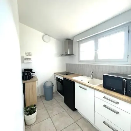 Logement A Tolosan - 2 Chambres *